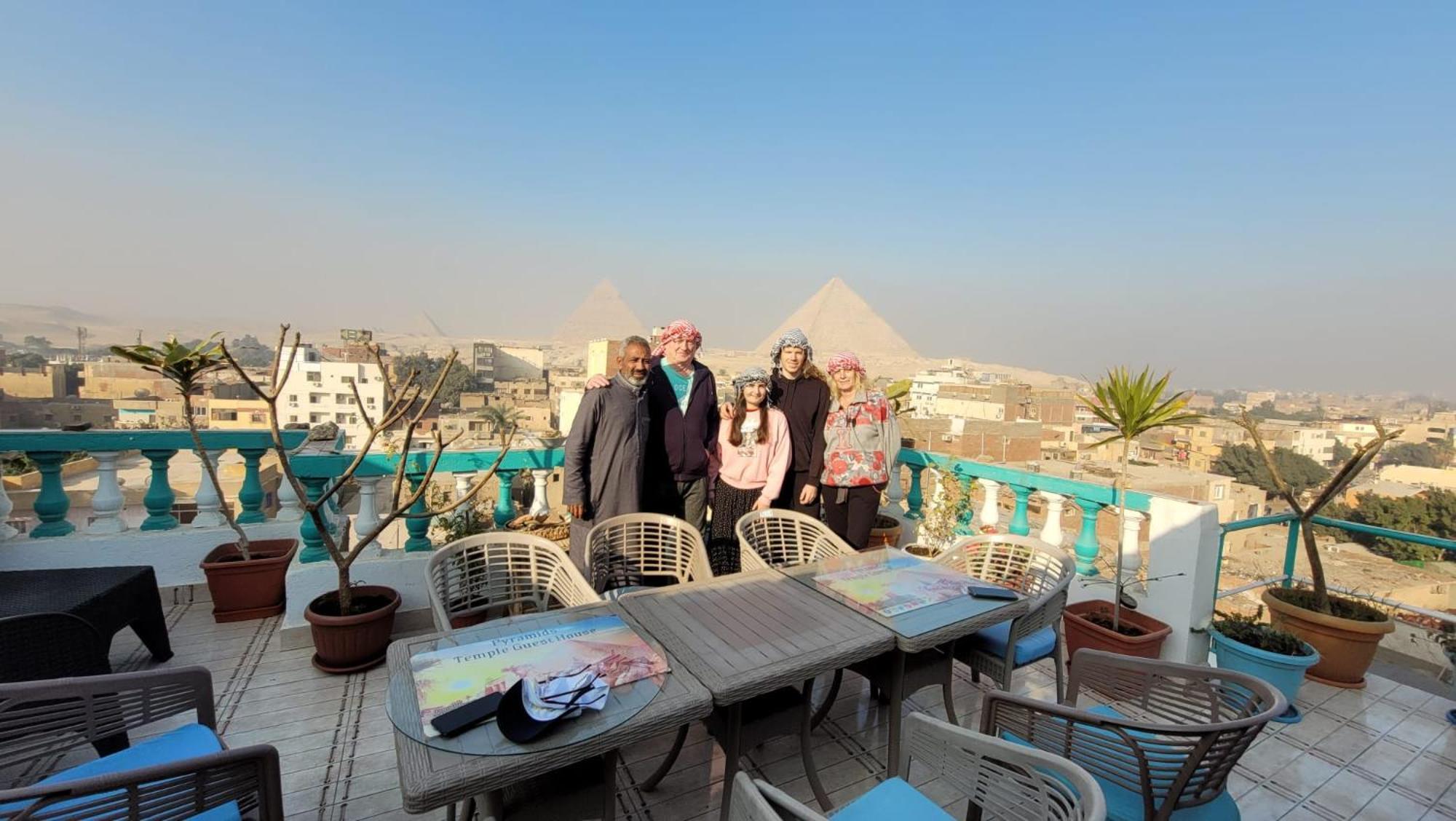 Pyramids Temple Guest House Kafret el-Gabal Esterno foto